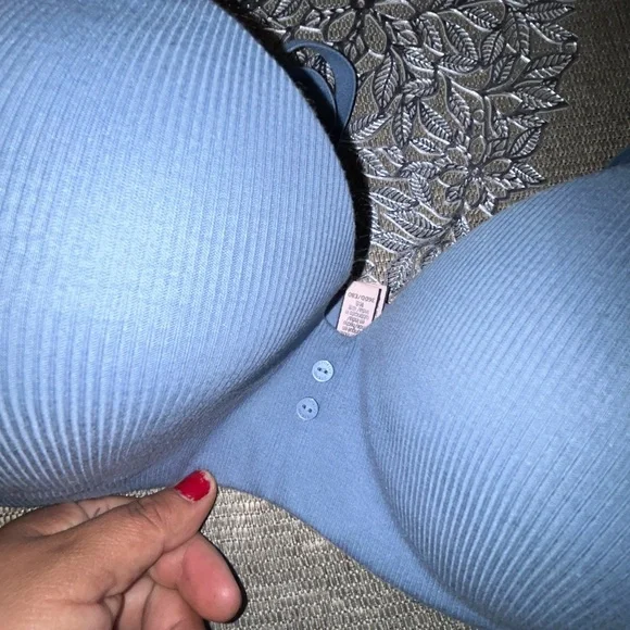 Victoria's Secret Padded Seamless Bra - Dusty Blue - Picture 2 of 8